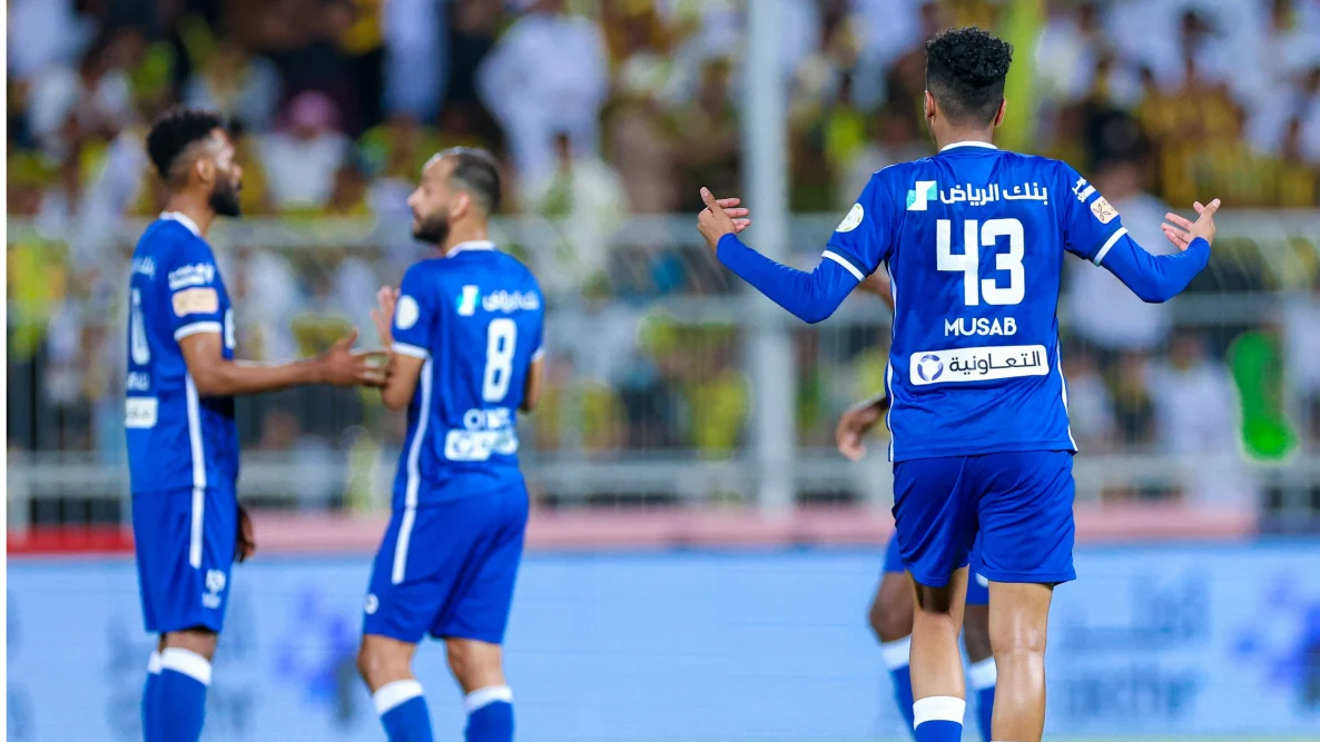 الخلود يتعاقد رسميا مع مدافع الهلال “المجمد”