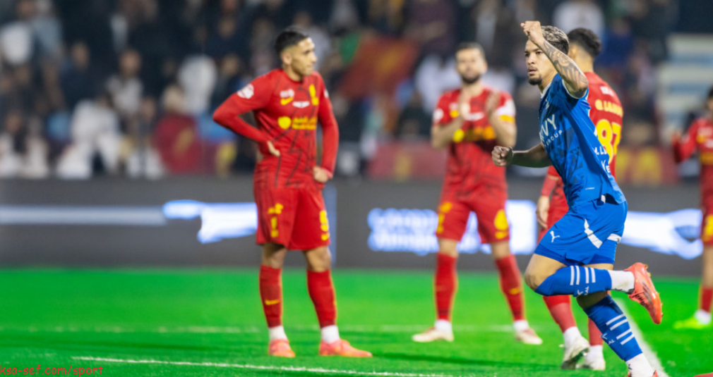 الهلال يتصدر دوري روشن مجددًا